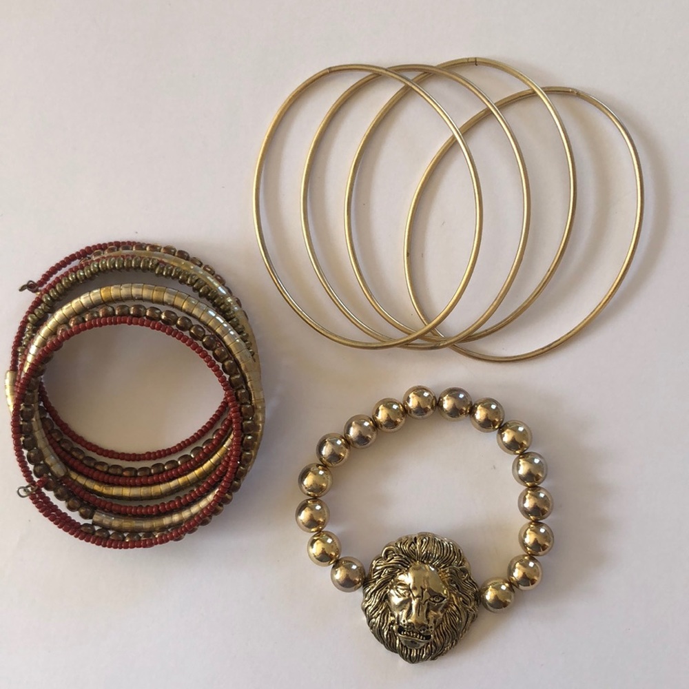 Bracelet lot